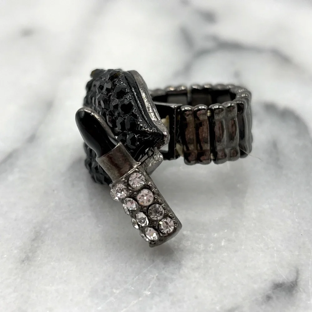 Lips &‎ Lipstick Black Crystal Finger Fashion Ring
